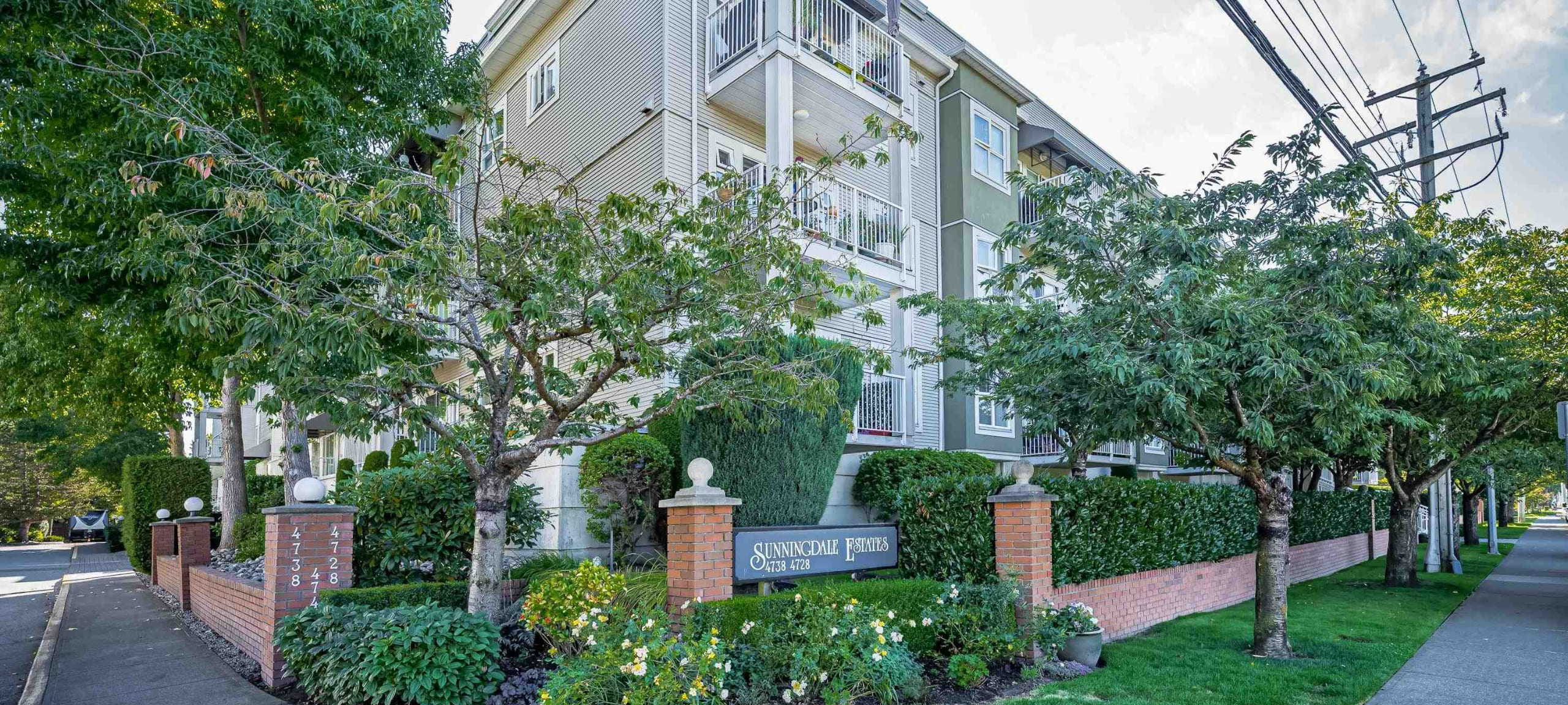 Delta Manor Homes & Condos - MLS Listings For Sale